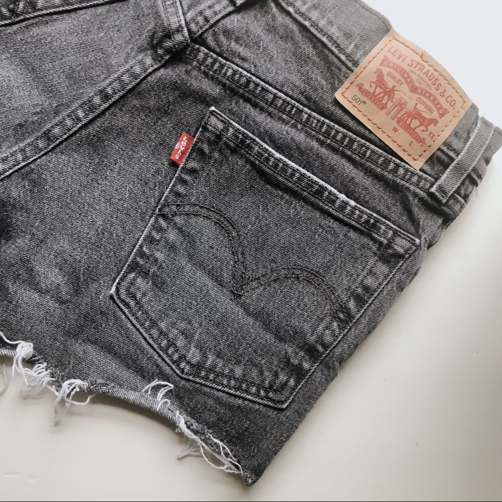 501 Black Levi Jean Shorts